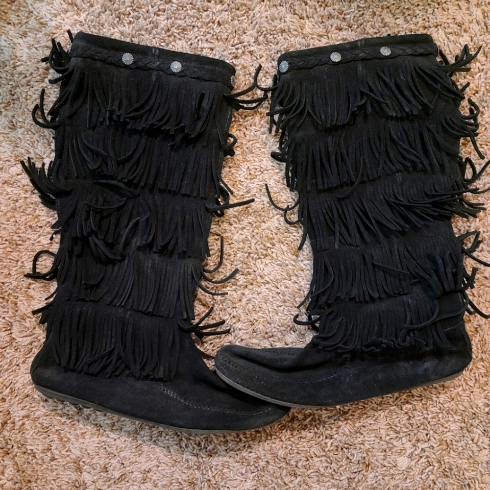Women's Minnetonka fringe boots